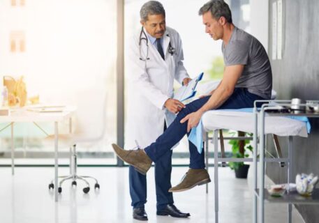 7 Warning Signs That It’s Time to Consult a Pain Specialist